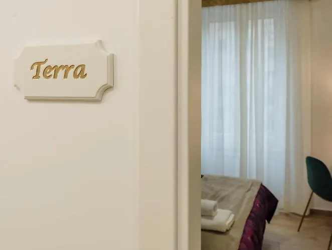 Le Vestali Affittacamere 4*